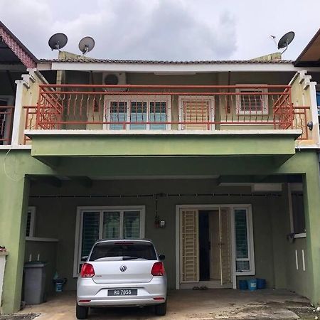 Nice Seremban 2 1/2 Storey House With 4 Rooms מראה חיצוני תמונה