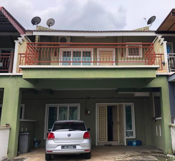 Nice Seremban 2 1/2 Storey House With 4 Rooms מראה חיצוני תמונה